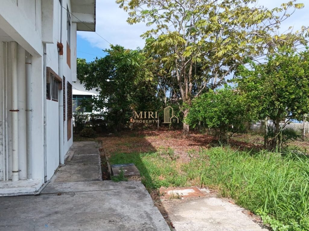 4 Bedrooms 3 Bathrooms 2 Storey Detached House For Rent At Jalan Tai Foo Riam Miri House For Rent 16 4 Bedrooms 3 Bathrooms 2 Storey Detached House For Rent At Jalan Tai Foo Riam Miri House For Rent 14