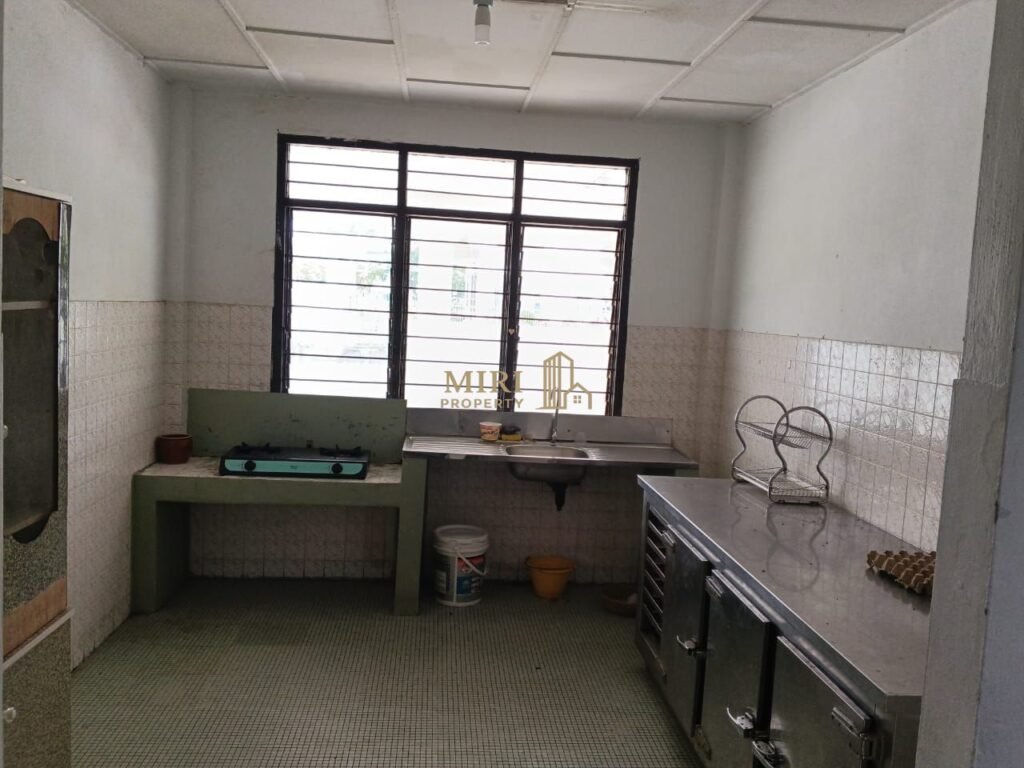 4 Bedrooms 3 Bathrooms 2 Storey Detached House For Rent At Jalan Tai Foo Riam Miri House For Rent 7 4 Bedrooms 3 Bathrooms 2 Storey Detached House For Rent At Jalan Tai Foo Riam Miri House For Rent 5