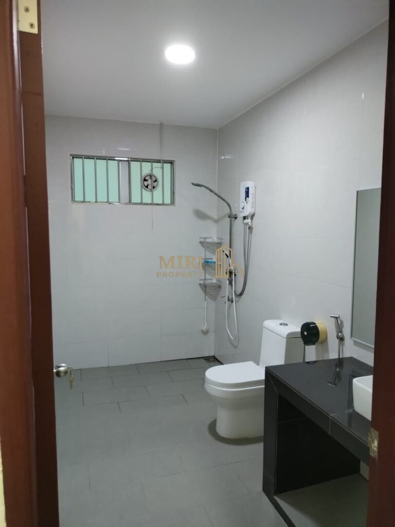 4 Bedrooms 3 Bathrooms 2 Storey Intermediate Terrace House For Rent At Desa Pujut 2 Bandar Baru Permyjaya Miri For Rent 13 4 Bedrooms 3 Bathrooms 2 Storey Intermediate Terrace House For Rent At Desa Pujut 2 Bandar Baru Permyjaya Miri For Rent 11
