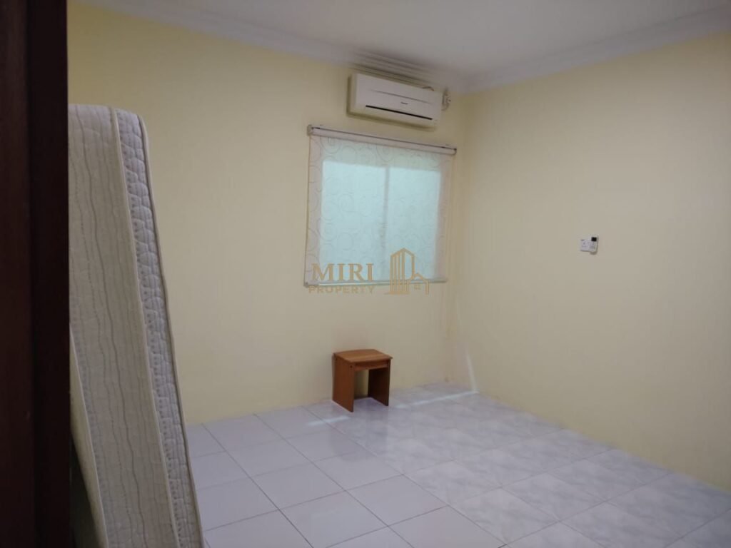 4 Bedrooms 3 Bathrooms 2 Storey Intermediate Terrace House For Rent At Desa Pujut 2 Bandar Baru Permyjaya Miri For Rent 11 4 Bedrooms 3 Bathrooms 2 Storey Intermediate Terrace House For Rent At Desa Pujut 2 Bandar Baru Permyjaya Miri For Rent 9