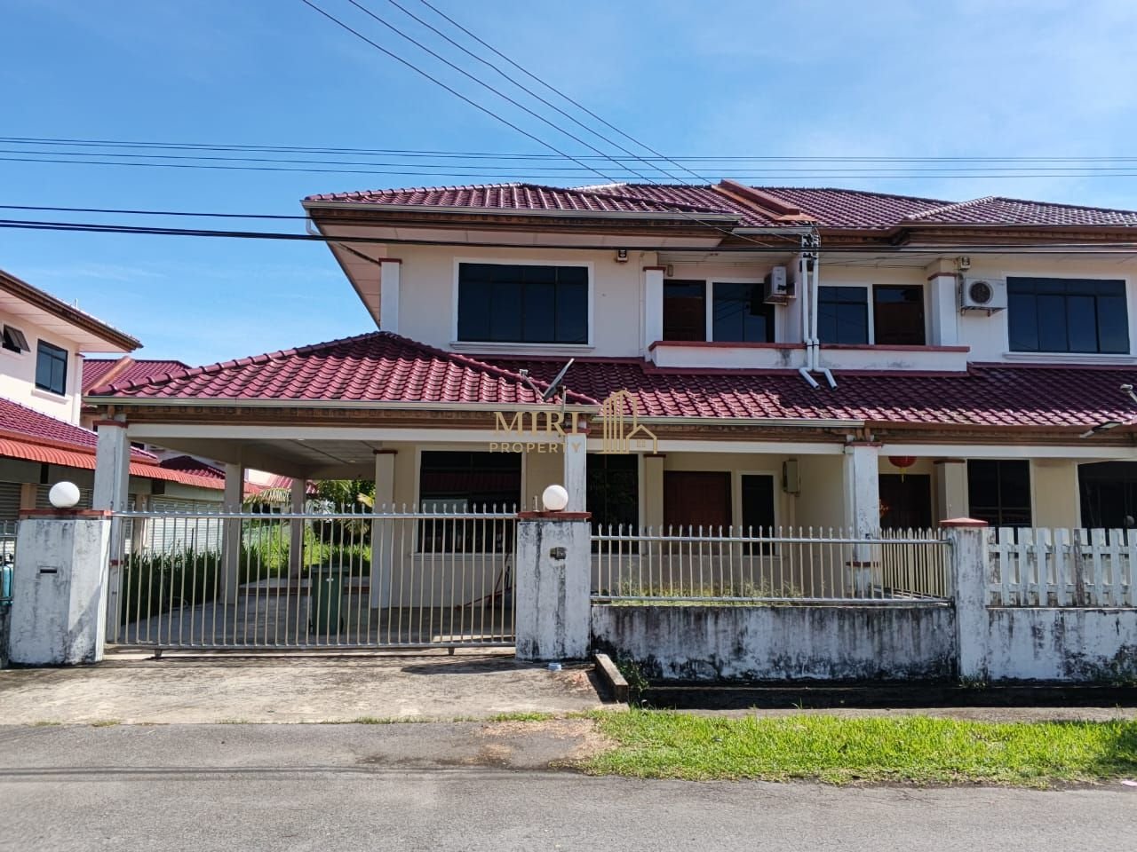 4 Bedrooms 3 Bathrooms 2 Storey Semi Detached House For Rent At Taman Bayshore Miri For Rent 1