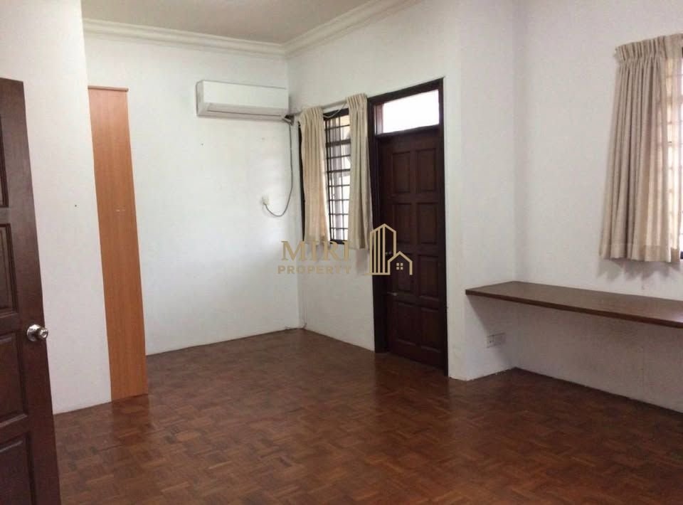 4 Bedrooms 3 Bathrooms 2 Storey Semi Detached House For Rent At Taman Bayshore Miri For Rent 5