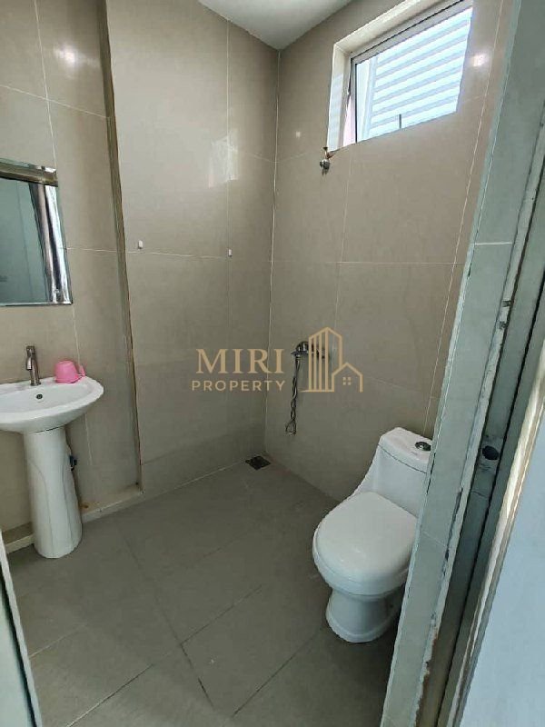 4 Bedrooms 3 Bathrooms 2 Storey Semi Detached House For Rent At Taman Bayshore Miri For Rent 8