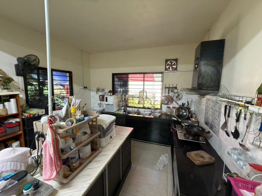 2 Storey Detached House For Sale | Jalan Jee Foh 9, Krokop, Miri 5 2 Storey Detached House For Sale Jalan Jee Foh 9 Krokop Miri 3