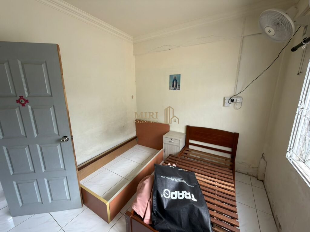 2 Storey Detached House For Sale | Jalan Jee Foh 9, Krokop, Miri 9 2 Storey Detached House For Sale Jalan Jee Foh 9 Krokop Miri 7
