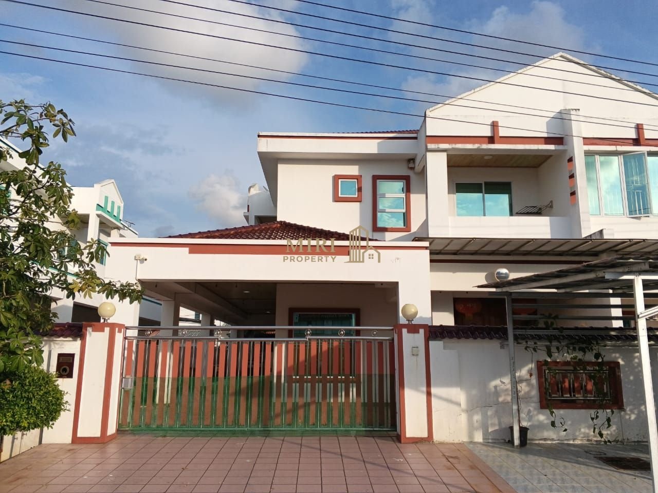 2 Storey Semi-Detached House For Sale | Shang Garden, Miri 2 2 Storey Semi-Detached House For Sale Shang Garden Miri 1