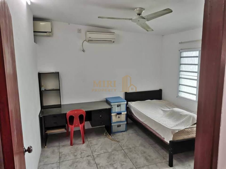 3 Bedrooms 2 Bathrooms 1 Storey Terrace Corner House For Rent At Jalan Kuching Taman Tunku For Rent 3 3 Bedrooms 2 Bathrooms 1 Storey Terrace Corner House For Rent At Jalan Kuching Taman Tunku For Rent 1