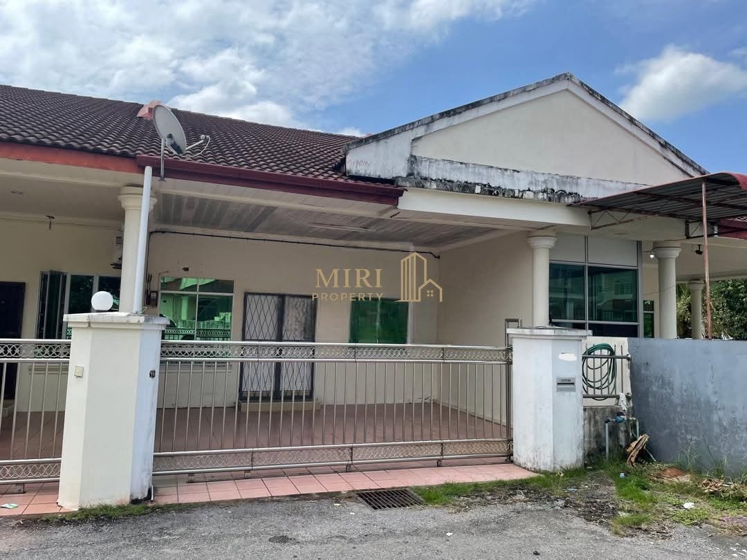 3 Bedrooms 2 Bathrooms 1 Storey Terrace House For Rent At Jalan Pulasan Desa Senadin Miri House For Rent 2 3 Bedrooms 2 Bathrooms 1 Storey Terrace House For Rent At Jalan Pulasan Desa Senadin 1
