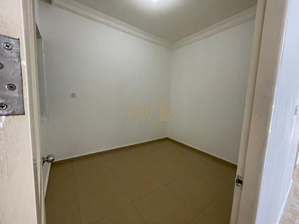 3 Bedrooms 2 Bathrooms 1 Storey Terrace House For Rent At Jalan Pulasan Desa Senadin Miri House For Rent 9 3 Bedrooms 2 Bathrooms 1 Storey Terrace House For Rent At Jalan Pulasan Desa Senadin 7