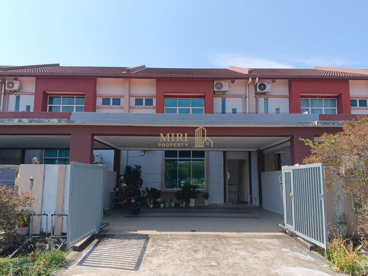 4 Bedrooms 3 Bathrooms 2 Storey Terrace House For Rent At South Lake Permyjaya Miri For Rent 1