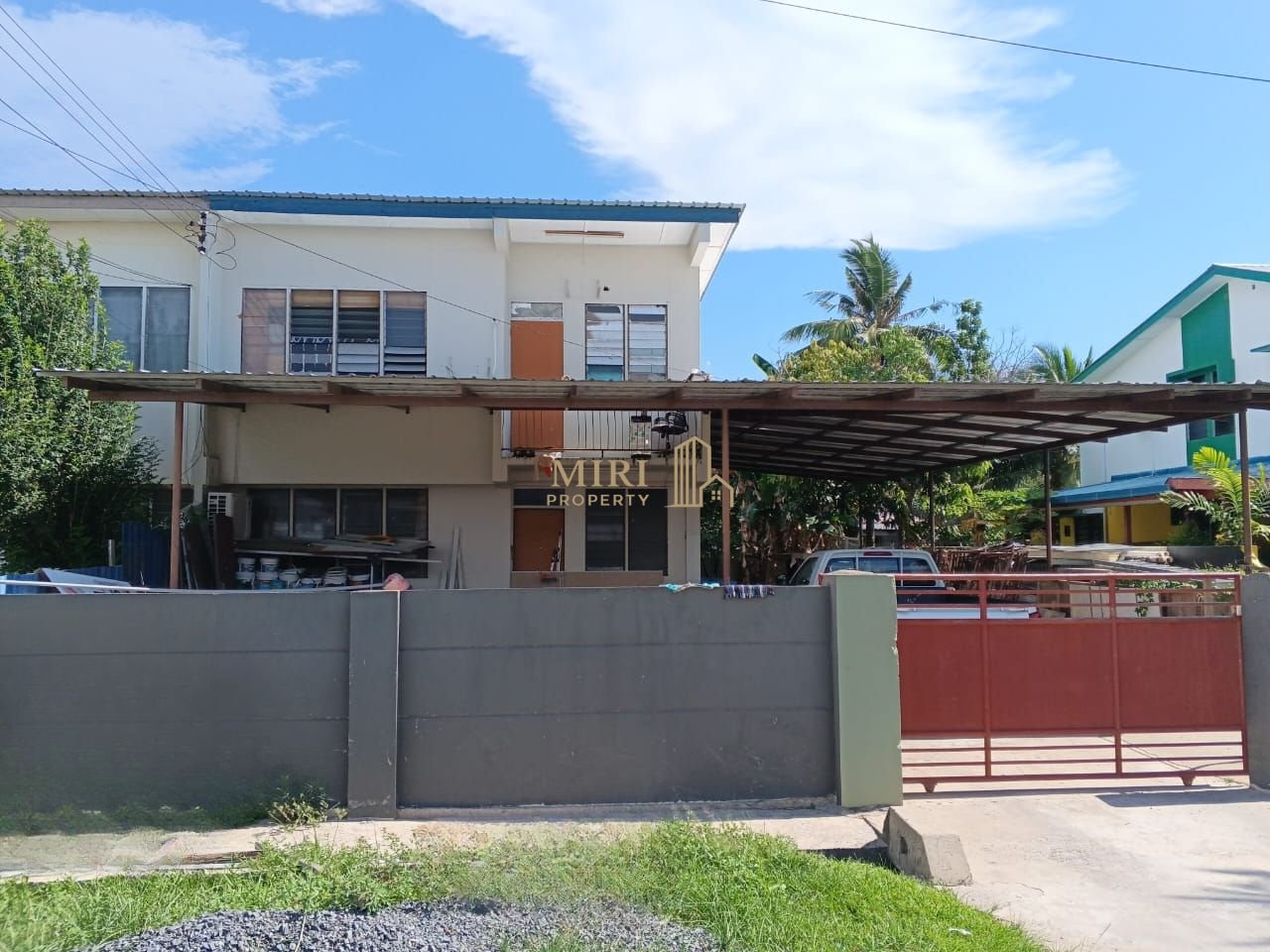 Double Storey Semi-Detached House For Sale Krokop 10, Miri 2 Double Storey Semi-Detached House For Sale Krokop 10, Miri 1