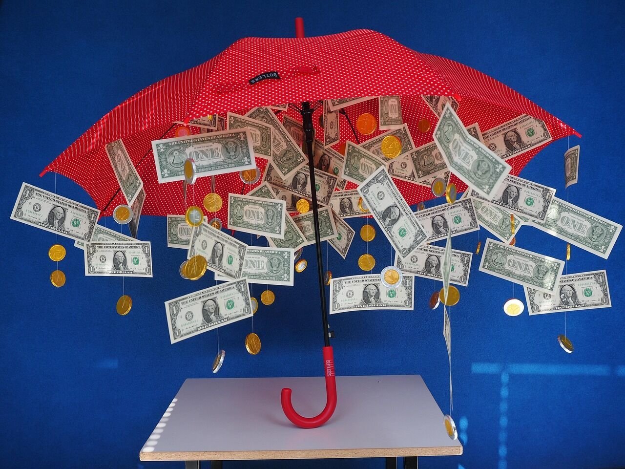 how malaysians can build an emergency fund before investing for long term goals 1 1