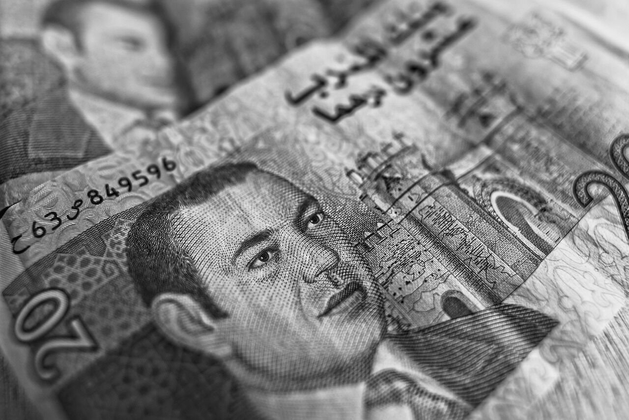 how malaysians can build an emergency fund on a variable monthly income 1 1