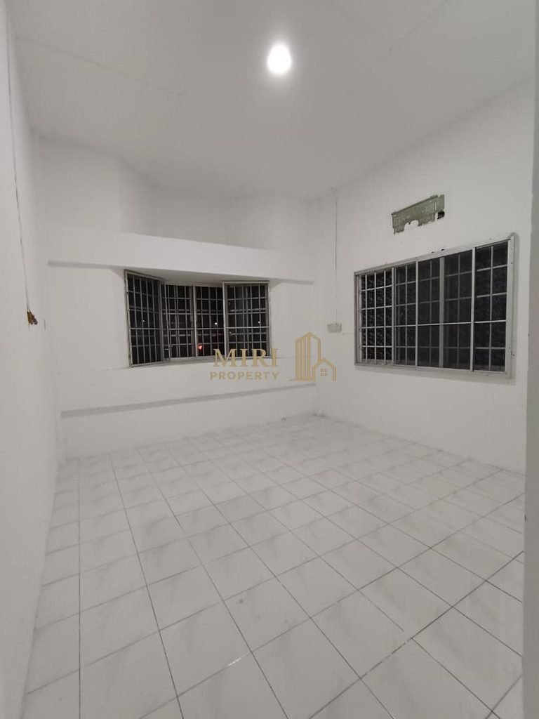 3 Bedrooms 1 Bathrooms 1 Storey Semi Detached House For Rent At Desa Pujut Bandar Baru Permyjaya Miri 6