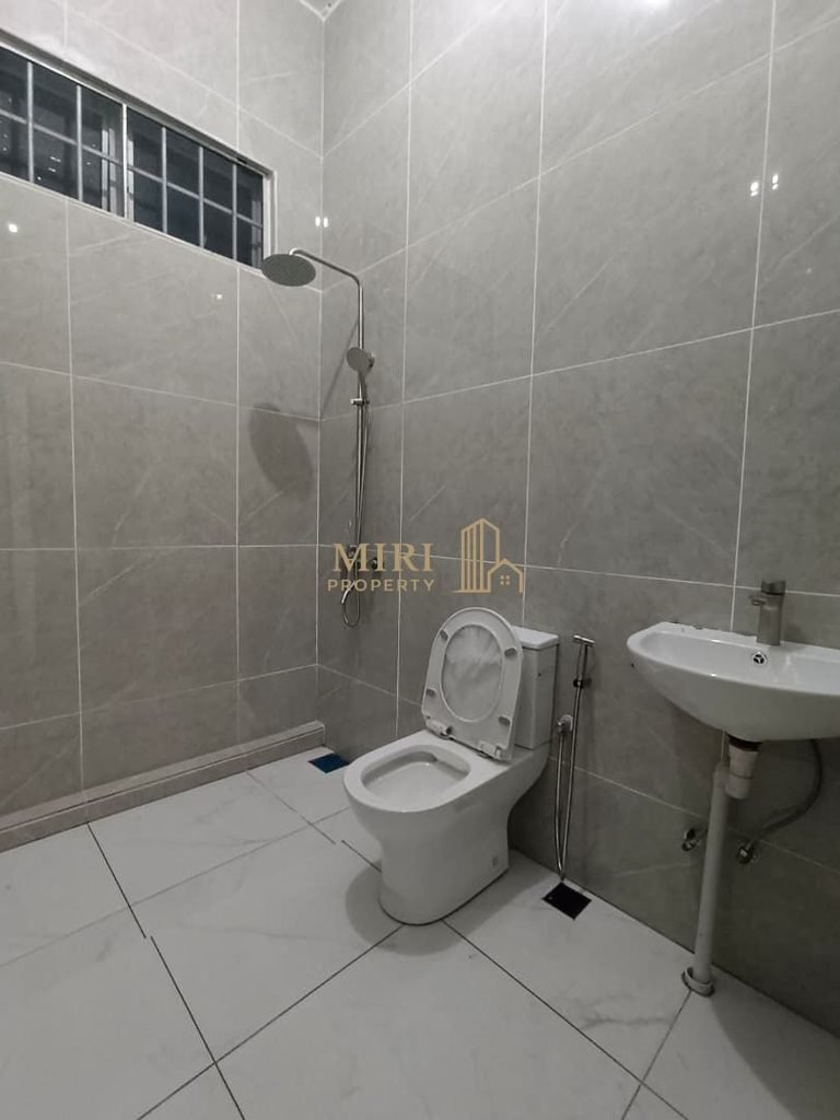 3 Bedrooms 1 Bathrooms 1 Storey Semi Detached House For Rent At Desa Pujut Bandar Baru Permyjaya Miri 8