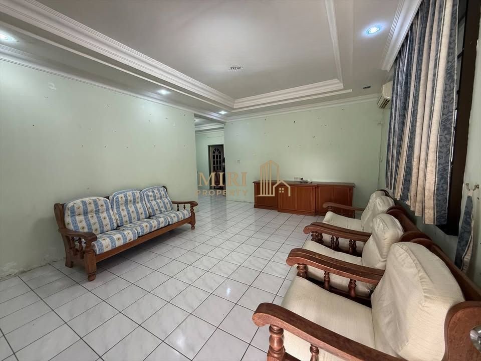 3 Bedrooms 2 Bathrooms 1 Storey Semi Detached House At Faradale Garden Miri House For Rent 2