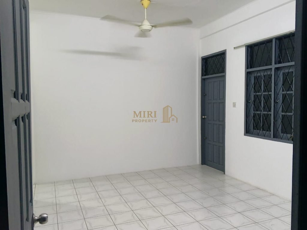 3 Bedrooms 2 Bathrooms 1 Storey Terrace House At Shang Garden Miri House For Rent 5 3 Bedrooms 2 Bathrooms 1 Storey Terrace House At Shang Garden Miri House For Rent 12
