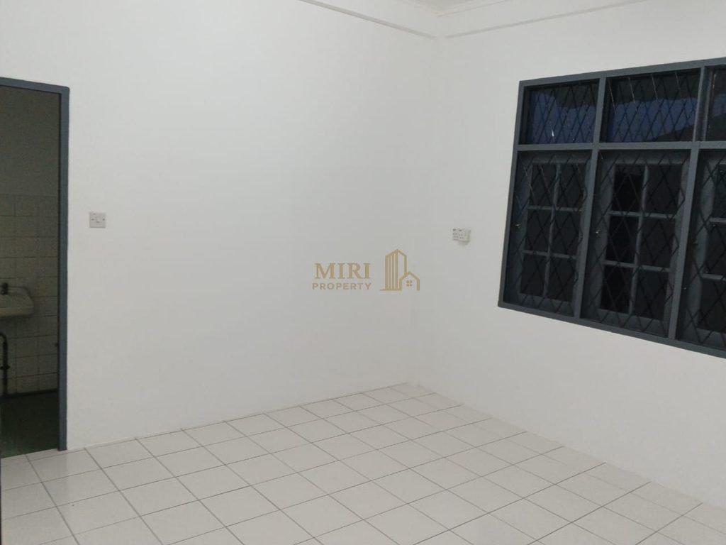 3 Bedrooms 2 Bathrooms 1 Storey Terrace House At Shang Garden Miri House For Rent 9 3 Bedrooms 2 Bathrooms 1 Storey Terrace House At Shang Garden Miri House For Rent 16