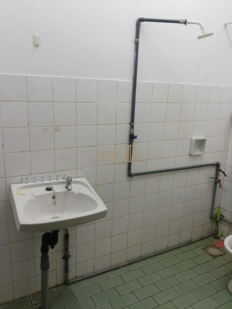 3 Bedrooms 2 Bathrooms 1 Storey Terrace House At Shang Garden Miri House For Rent 11 3 Bedrooms 2 Bathrooms 1 Storey Terrace House At Shang Garden Miri House For Rent 18