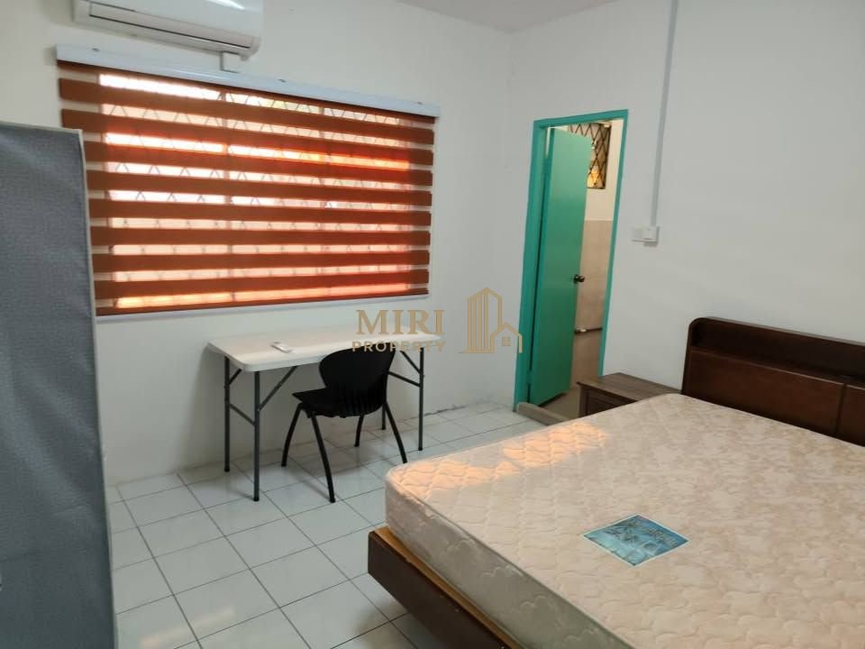 3 Bedrooms 2 Bathrooms 1 Storey Terrace House For Rent At Lorong Desa Senadin 2C Senadin Miri House For Rent 4