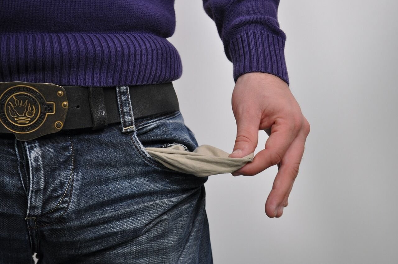 how malaysians can build an emergency fund while managing rising living costs 1 1