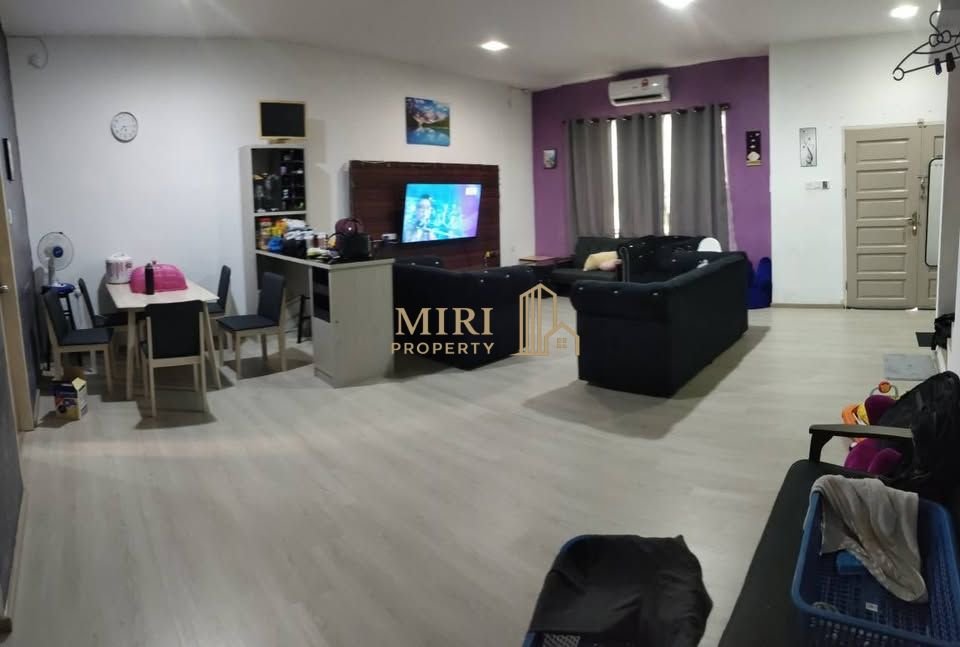5 Bedrooms 3 Bathrooms 2 Storey Terrace House For Rent At Curtin Water Senadin Miri House For Rent 4 2