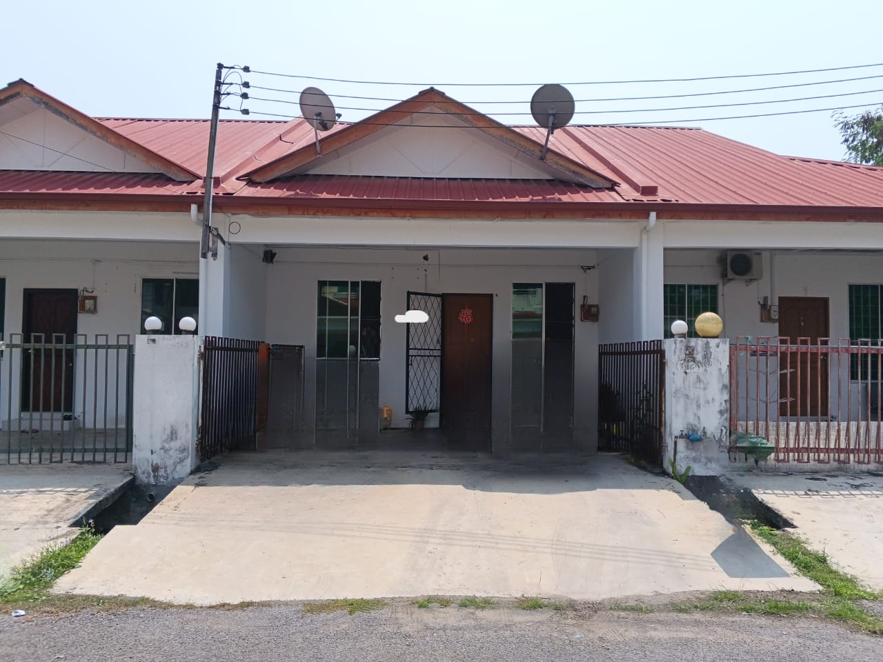 3 Bedroom 1 Bathrooms Single Storey Terrace House For Rent At Jalan Cahaya Lopeng Miri For Rent 1