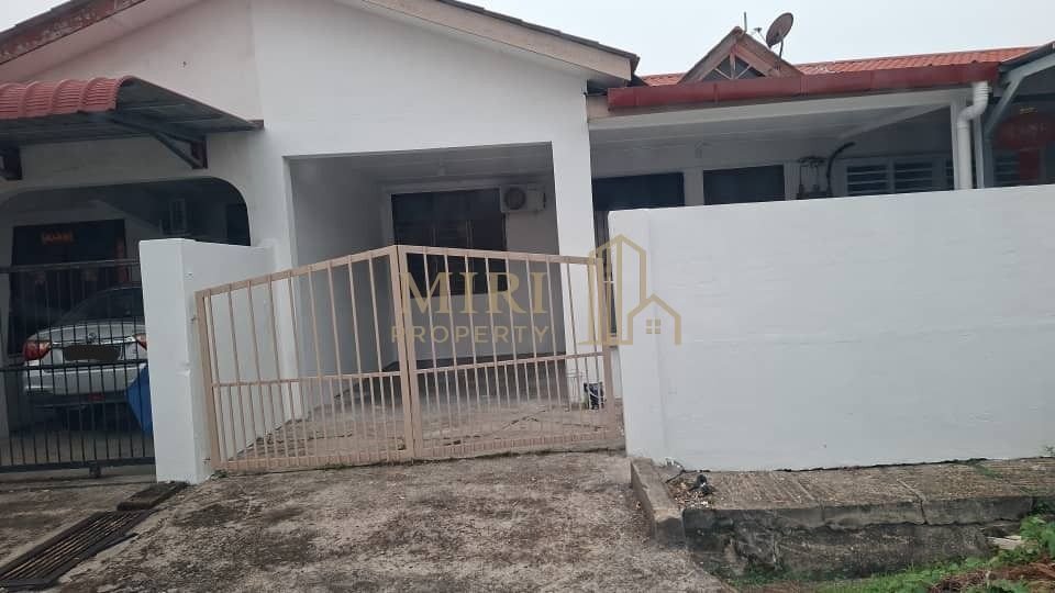 3 Bedrooms 2 Bathrooms 1 Storey Terrace House For Rent At Taman Yakin Krokop Miri House For Rent 1