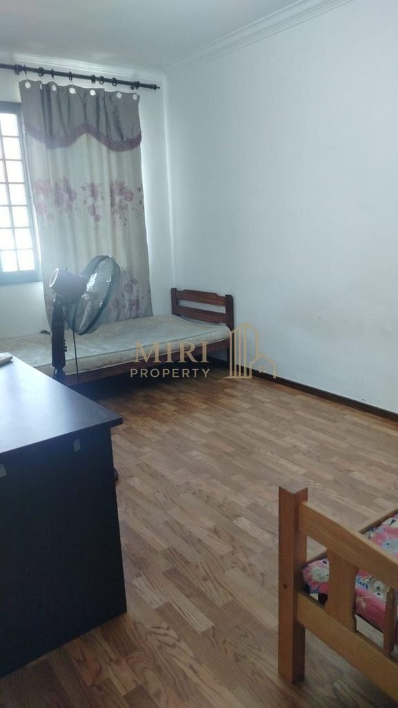 4 Bedrooms 3 Bathrooms 2 Storey Terrace House For Rent At Senadin Miri House For Rent 7