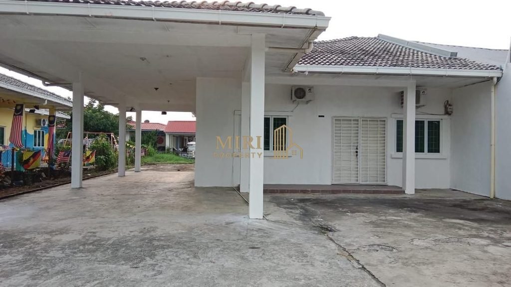 Single Storey Semi Detached House For Sale Taman Permai RPR 2 Miri 1